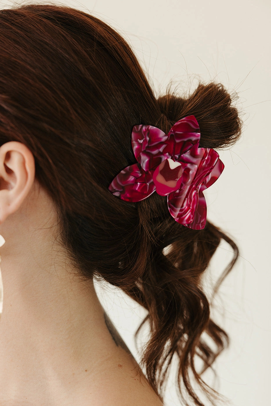 Paulina Otero - Orchid Hair Claw: in Fuscia