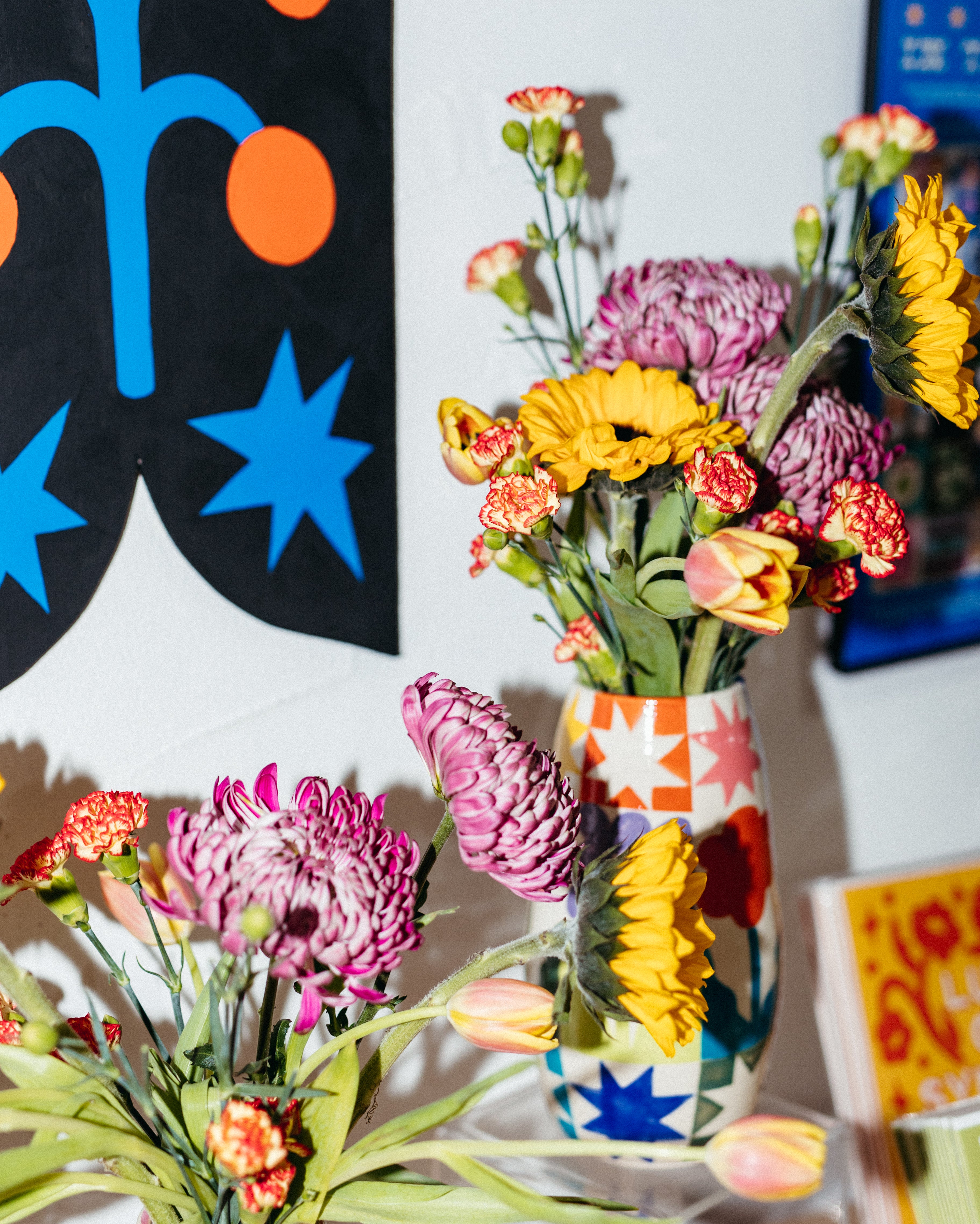 West Hand - * Flower Power Vase - Tall