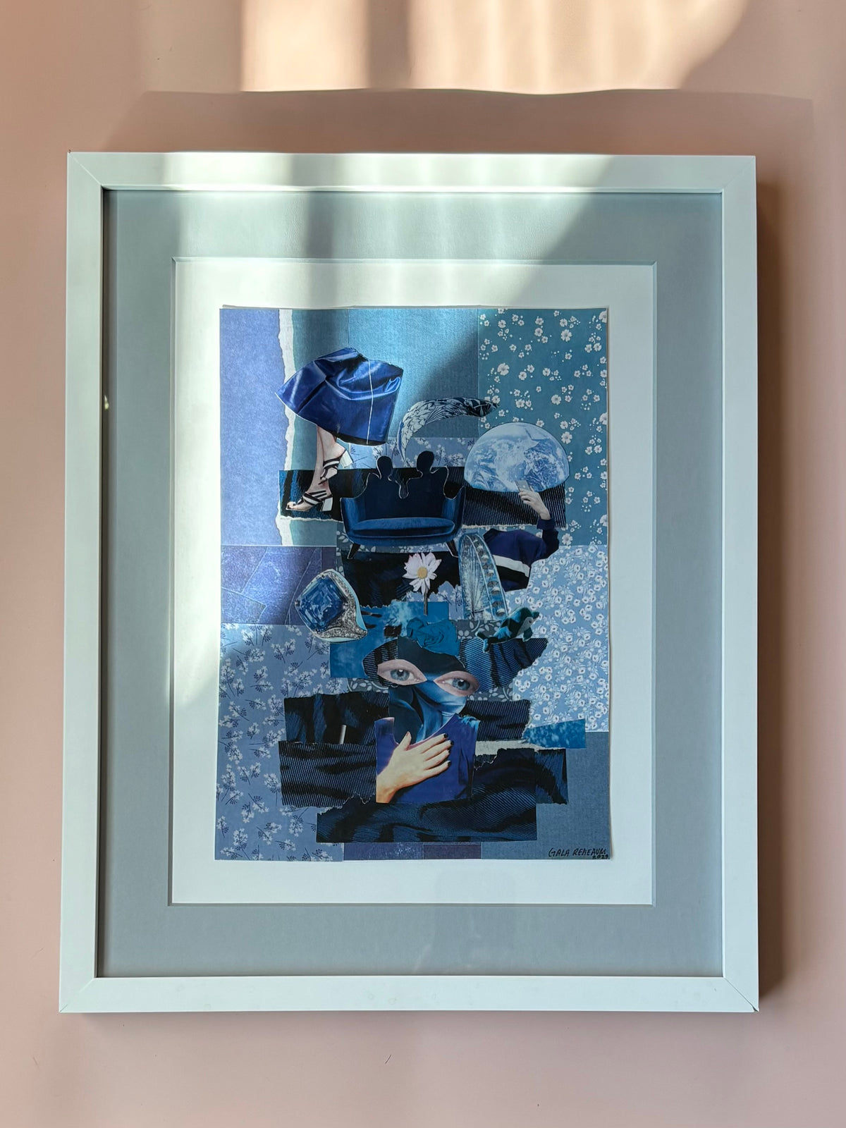 Artsy Gala -  Dia Azul - Framed