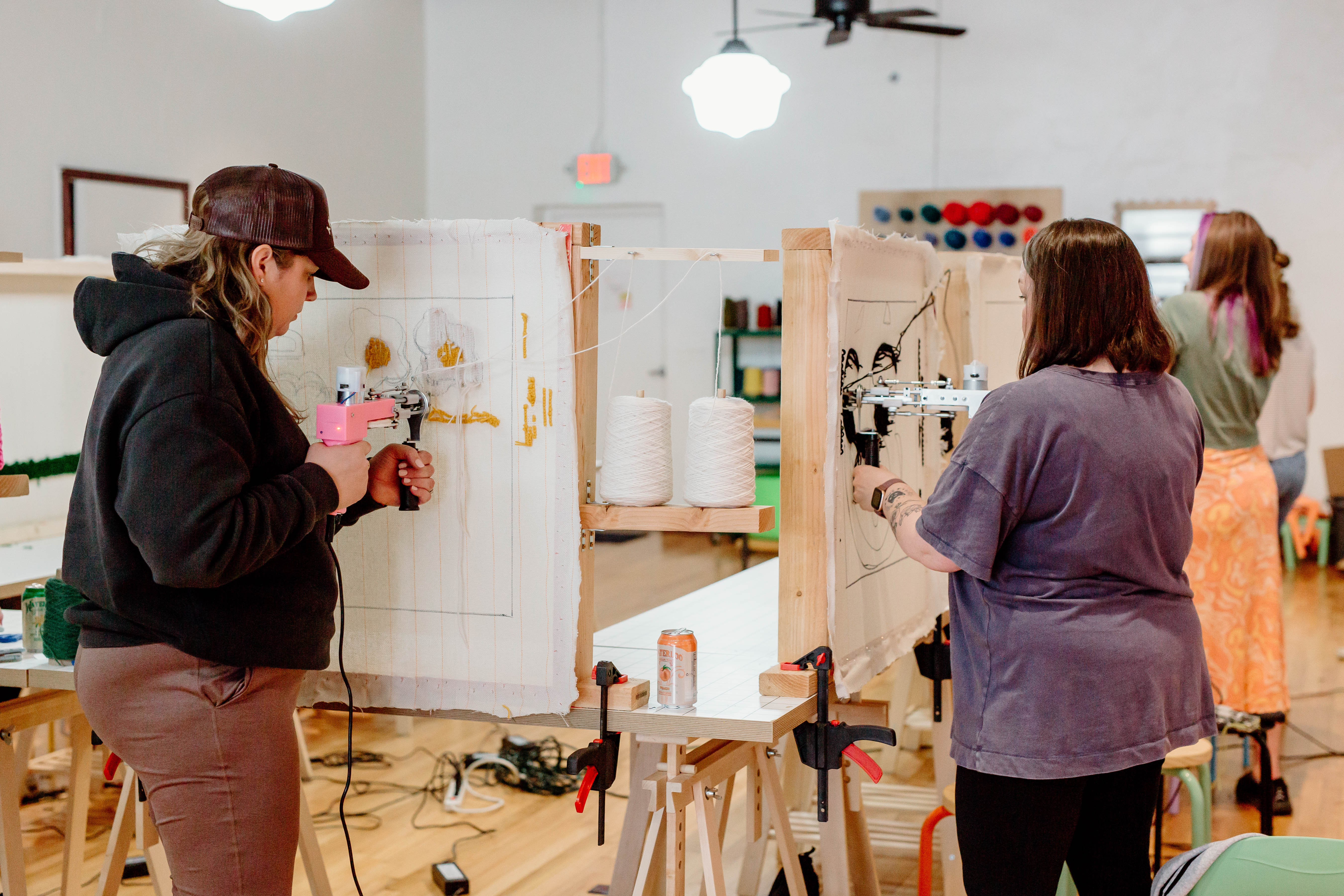Discover art workshops in Northwest Arkansas taught by a skilled local artist. Explore creative techniques, improve your skills, and unleash your artistic potential in a fun, welcoming environment.