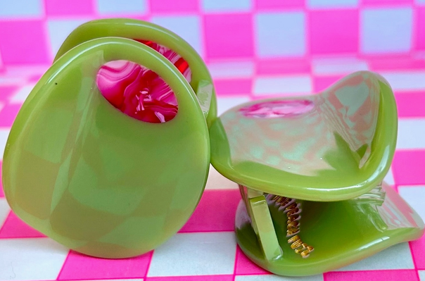 The Peach Fuzz - Mini Hair Claw Clip